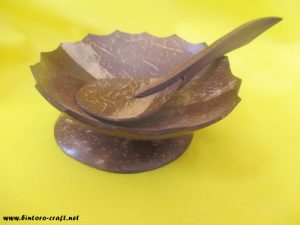 souvenir tempurung kelapa