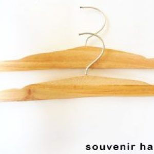 Souvenir Hanger